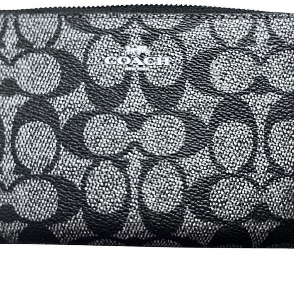 Coach Wristlet CW964 | Gunmetal Multi | NWT - Picture 10 of 10